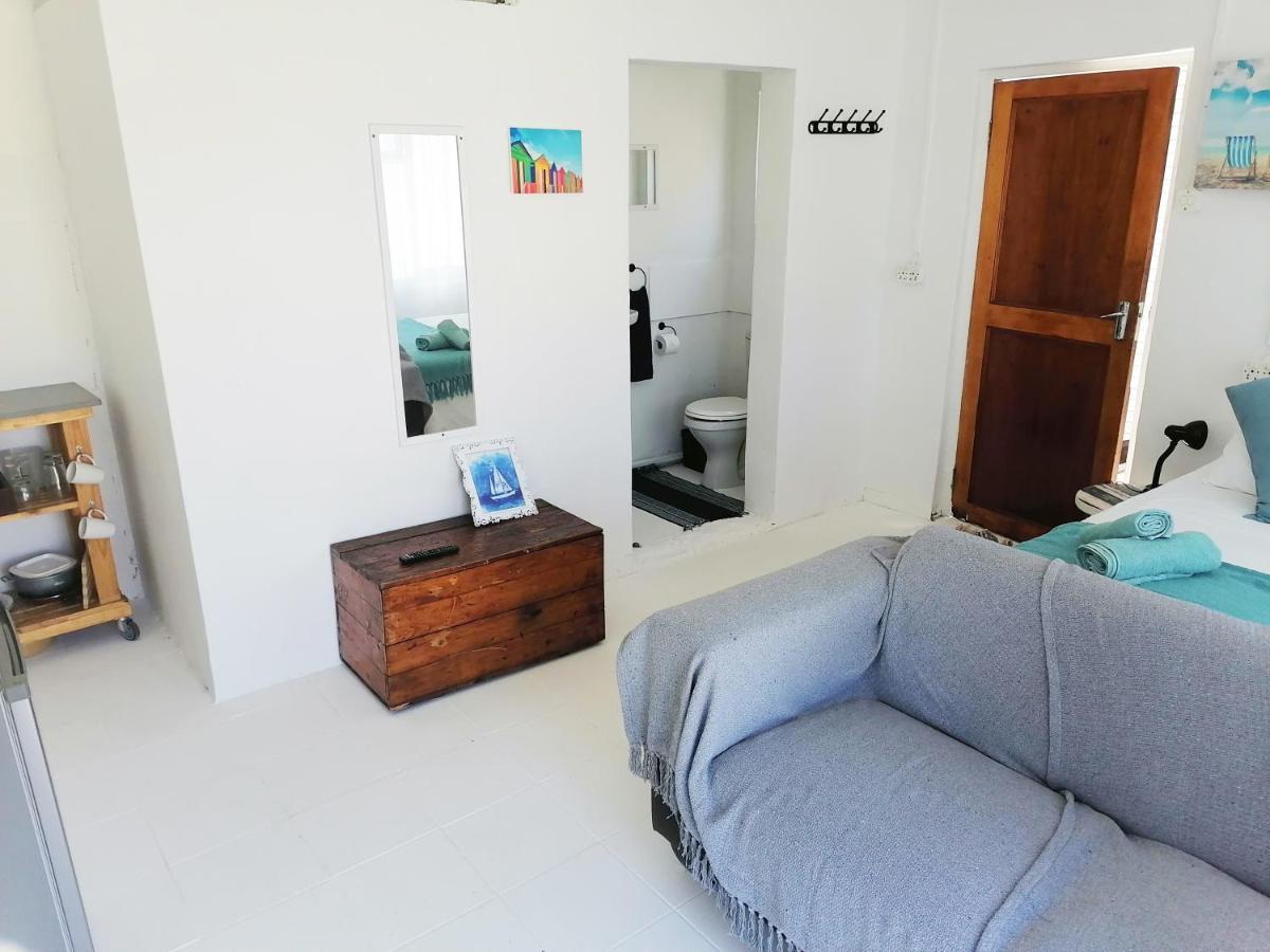 Bokkomblommetjie Lambert's Bay Bagian luar foto